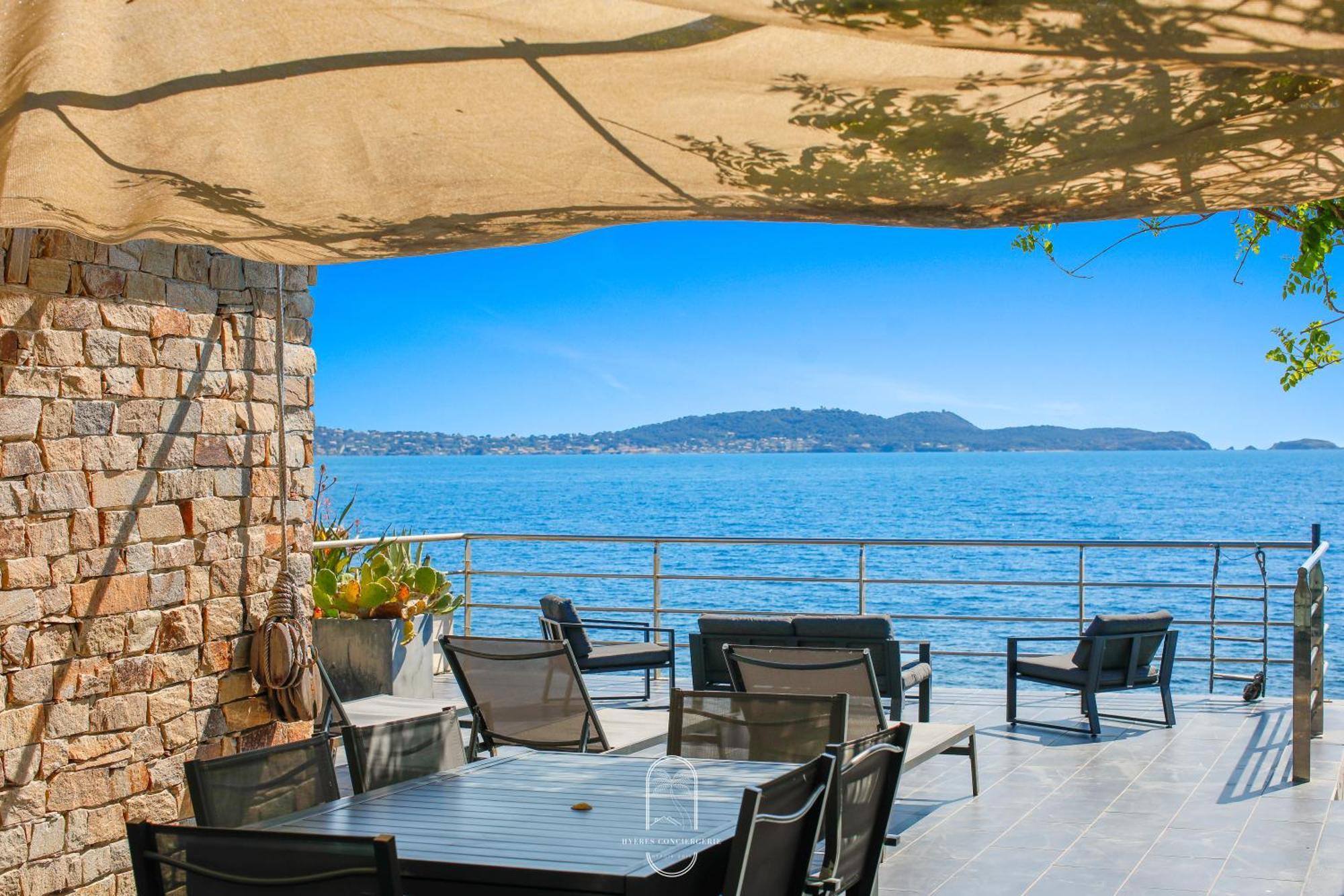 Maison Sur L'Eau-Hyeres-Almanarre-Parkings Clim Wifi By Hc Ngoại thất bức ảnh