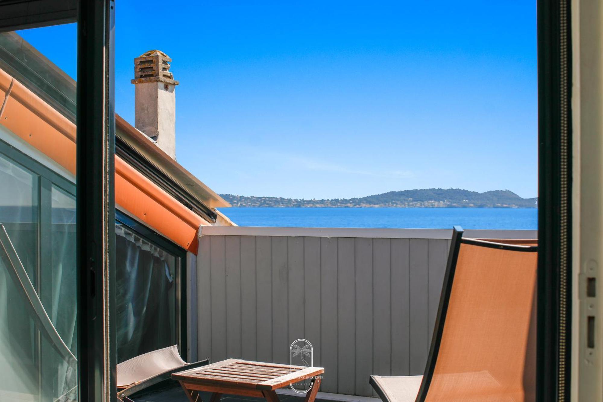 Maison Sur L'Eau-Hyeres-Almanarre-Parkings Clim Wifi By Hc Ngoại thất bức ảnh