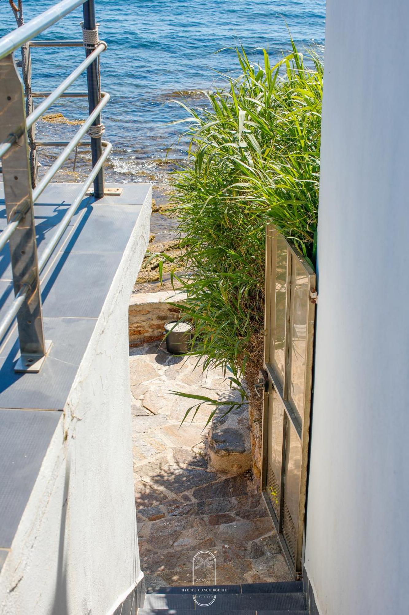 Maison Sur L'Eau-Hyeres-Almanarre-Parkings Clim Wifi By Hc Ngoại thất bức ảnh