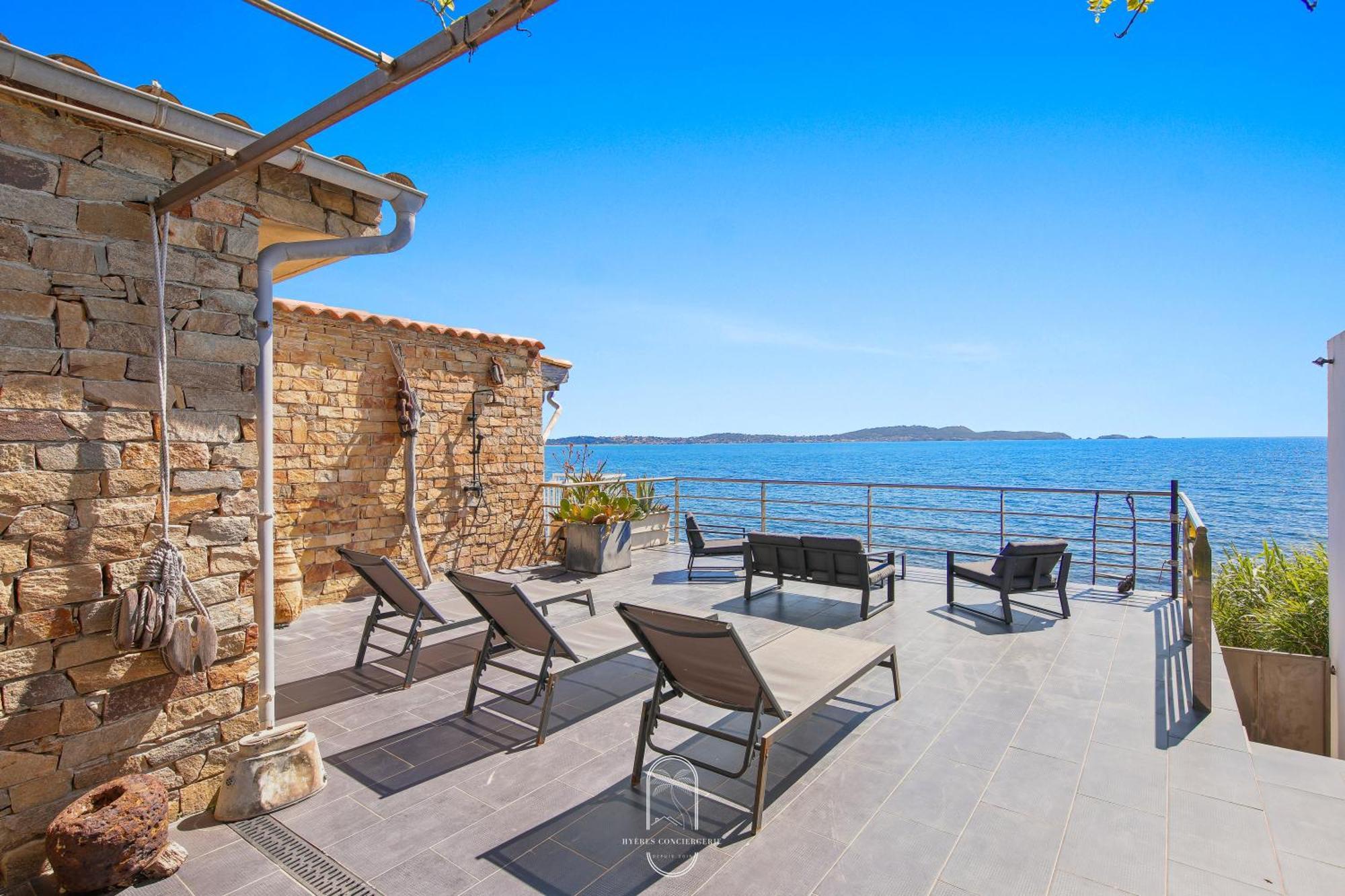 Maison Sur L'Eau-Hyeres-Almanarre-Parkings Clim Wifi By Hc Ngoại thất bức ảnh