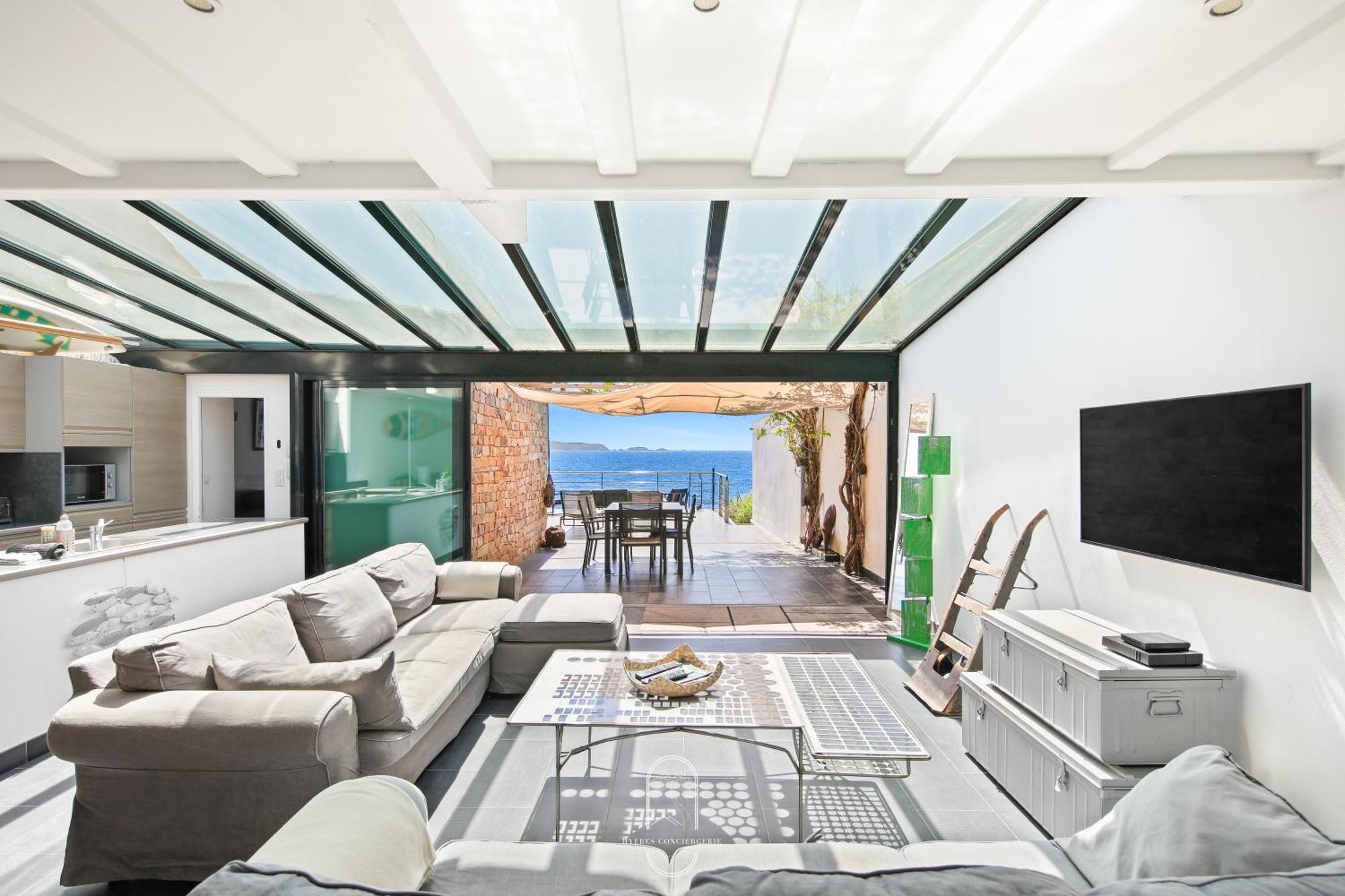 Maison Sur L'Eau-Hyeres-Almanarre-Parkings Clim Wifi By Hc Ngoại thất bức ảnh