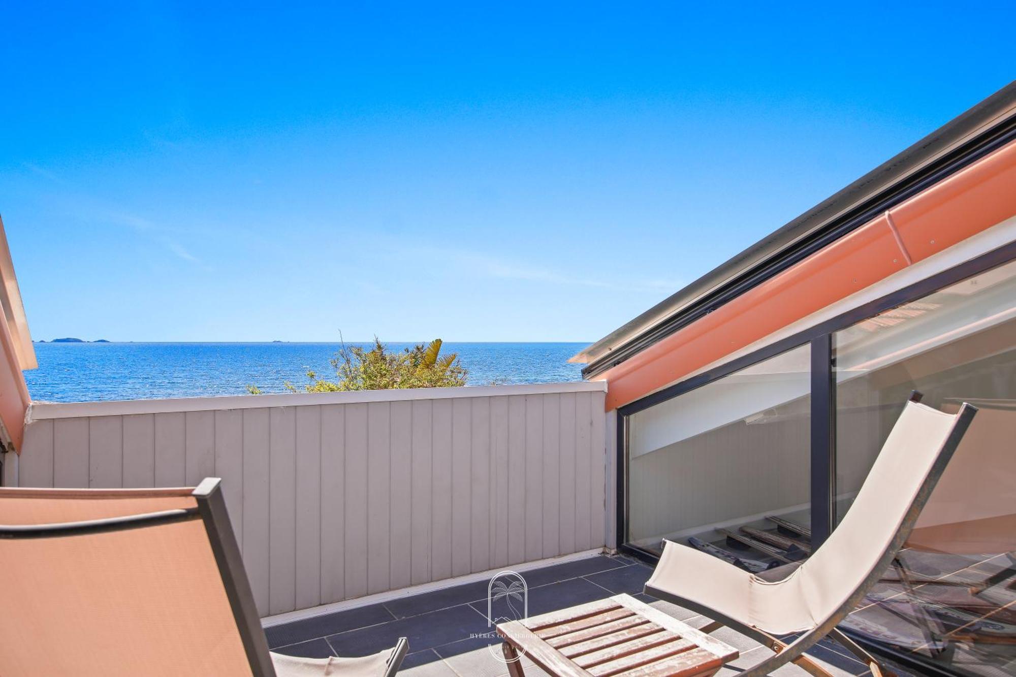 Maison Sur L'Eau-Hyeres-Almanarre-Parkings Clim Wifi By Hc Ngoại thất bức ảnh