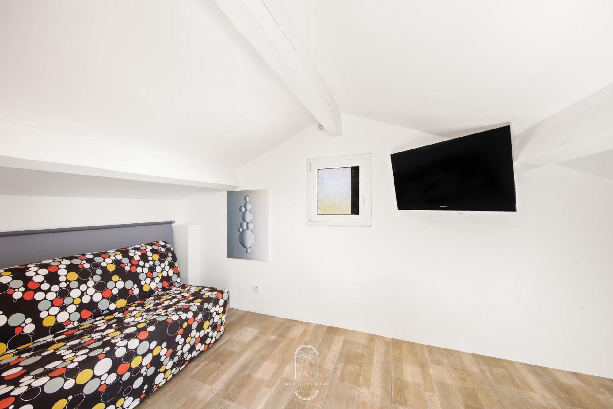 Maison Sur L'Eau-Hyeres-Almanarre-Parkings Clim Wifi By Hc Ngoại thất bức ảnh