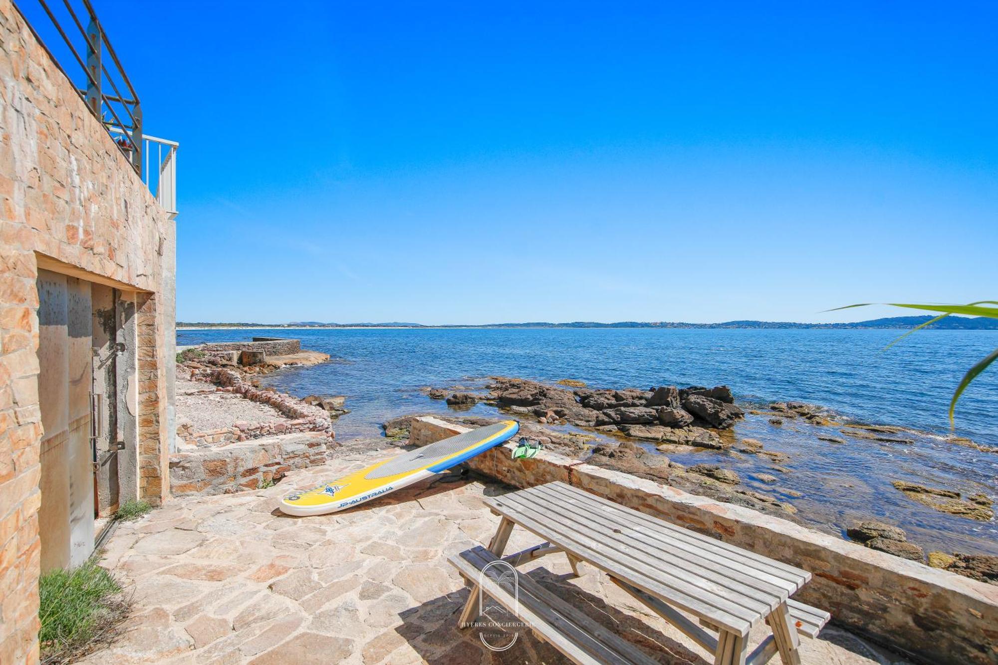 Maison Sur L'Eau-Hyeres-Almanarre-Parkings Clim Wifi By Hc Ngoại thất bức ảnh